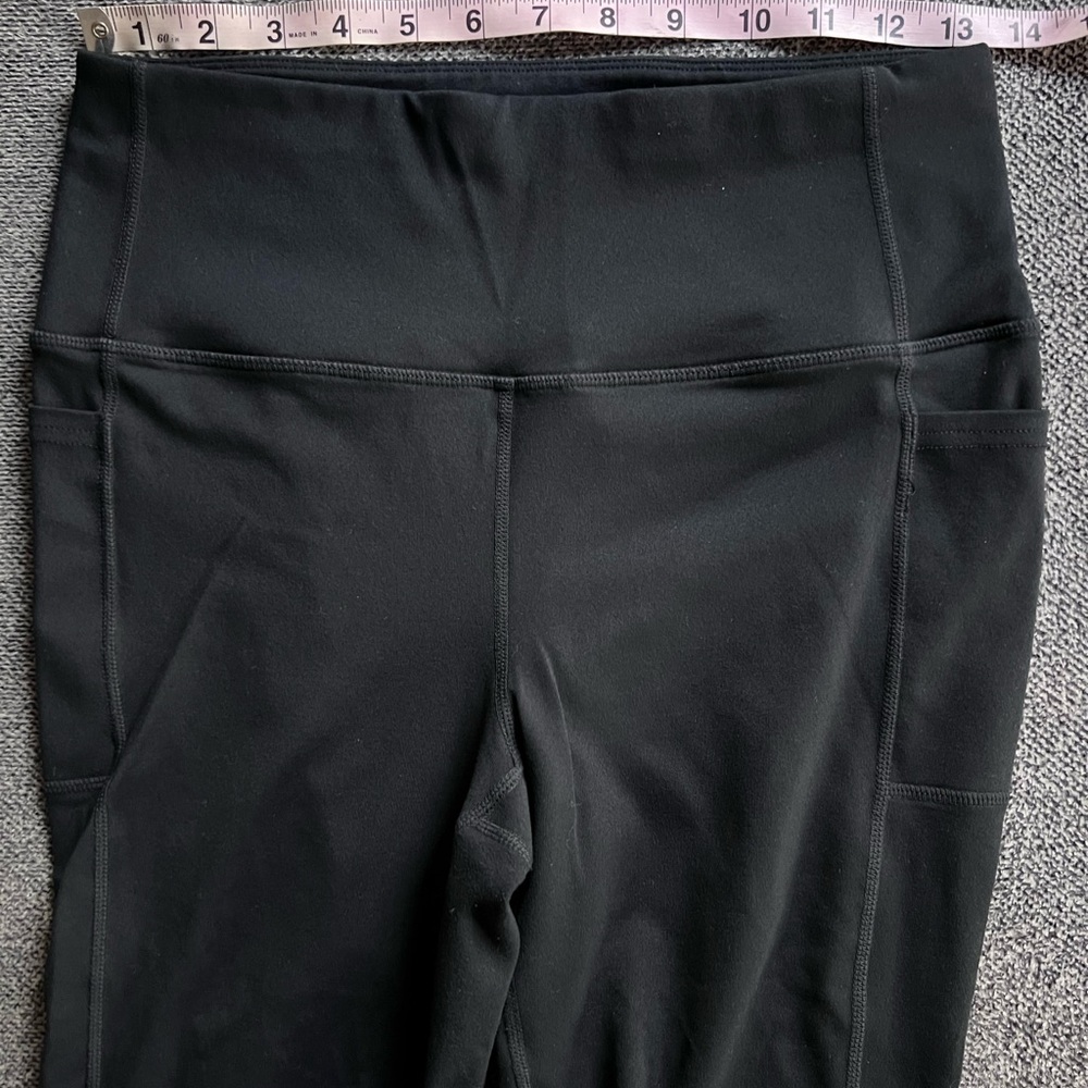 Two pair Women’s Skechers Go Walk capris navy and black - Picture 6 of 16